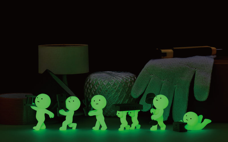 SMISKI Moving Series glow-in-the-dark lineup