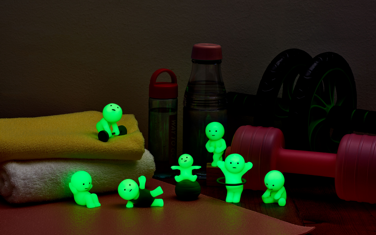SMISKI Exercising Series glow-in-the-dark lineup showing all regular workout figures